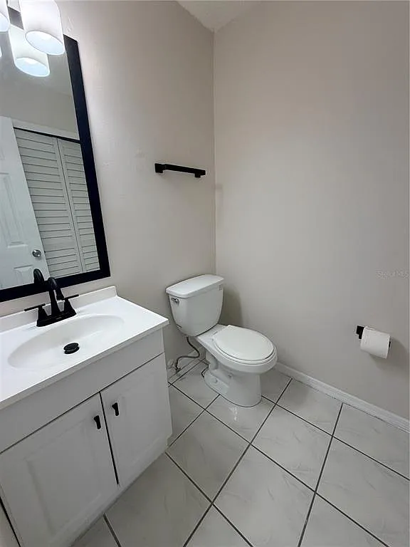 2 bed, 2.5 bath, 1104 sqft, $1,750 — Photo 2