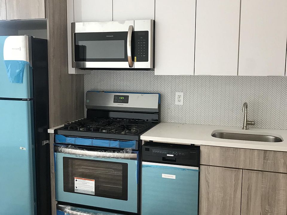 1st image of 2190 Ocean Ave #4C