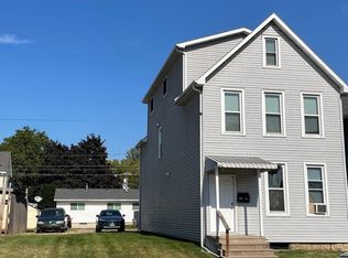 2768-2770 Jackson St, Dubuque, IA 52001