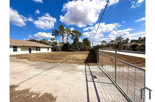 15859 68th Ct N Photo 1