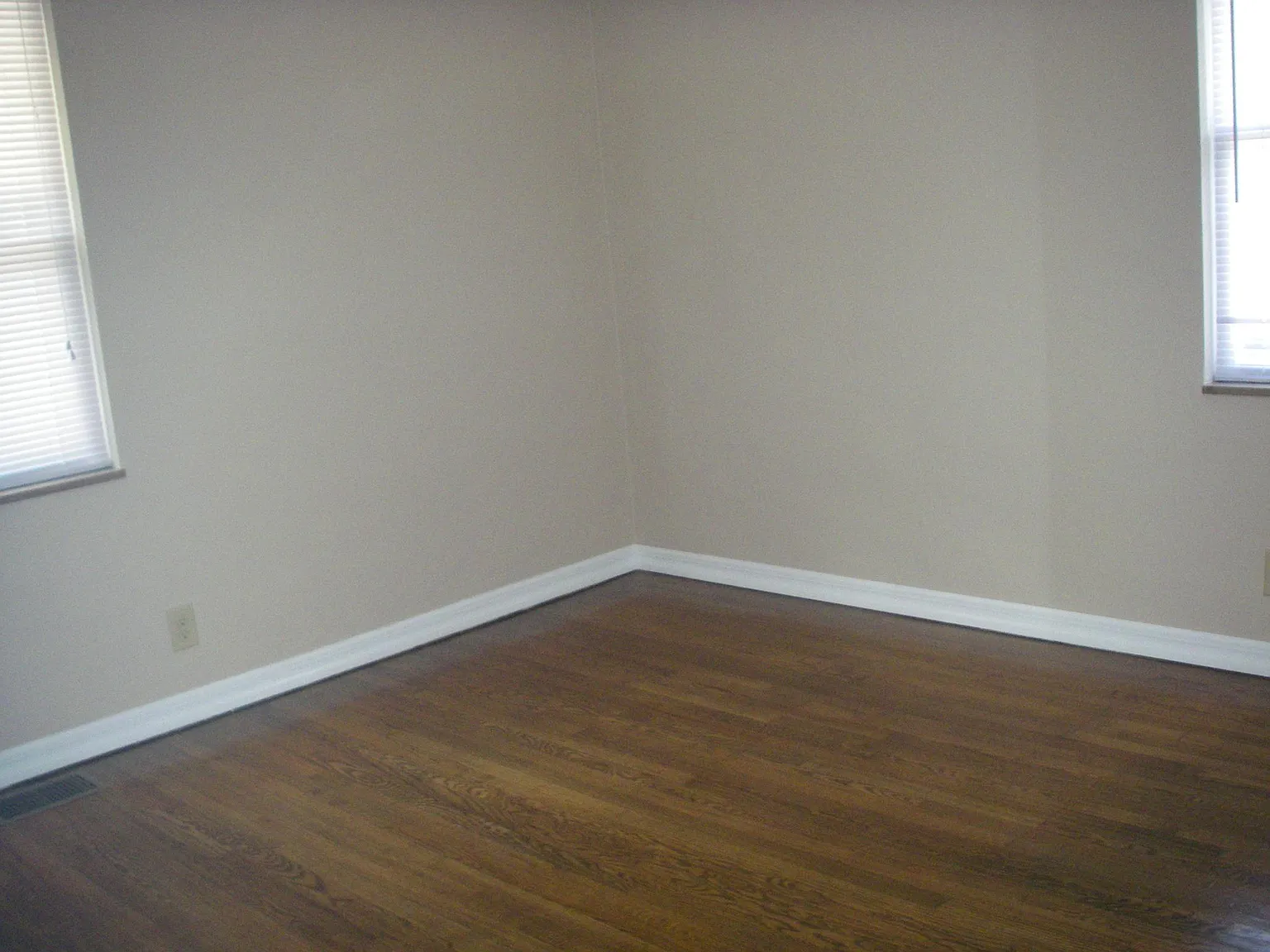 2 bed, 800 sqft, $900 — Photo 4