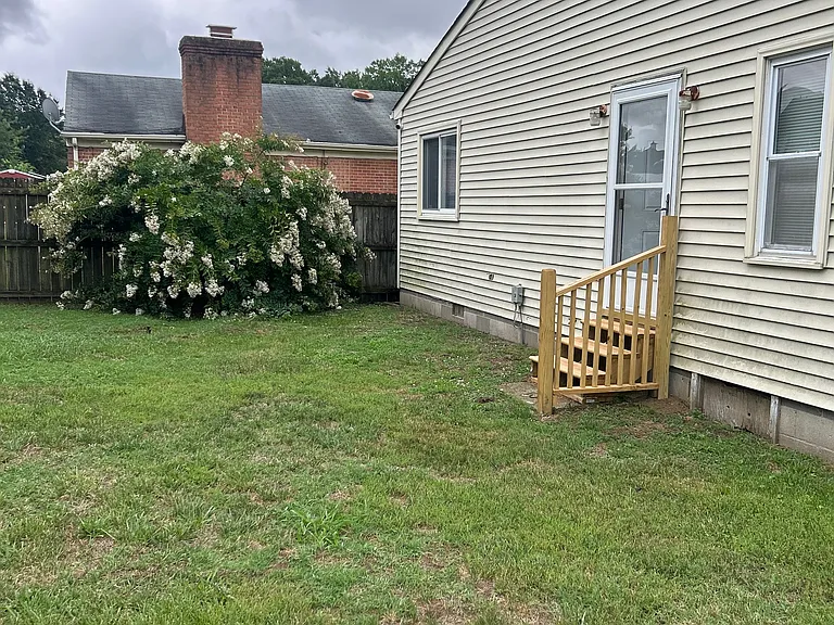22 Pickett St — Photo 9