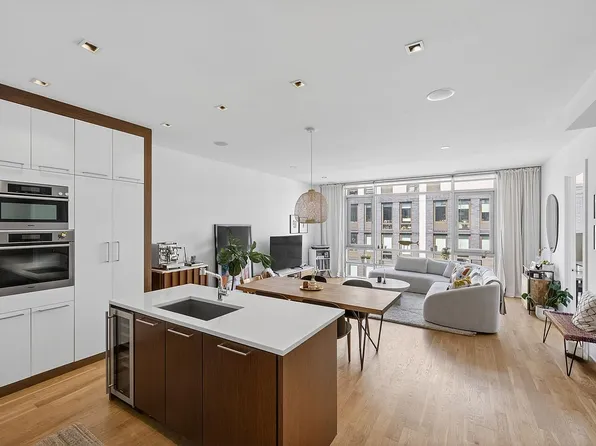 122 Newton St Unit Penthouse, Brooklyn, NY 11222