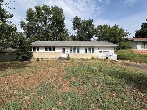 913 Flower Box Lane, Neosho, MO 64850