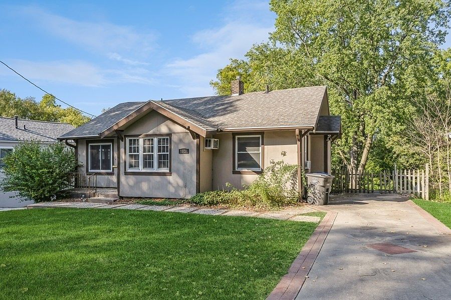 1328 48th St, Des Moines, IA 50311 Zillow