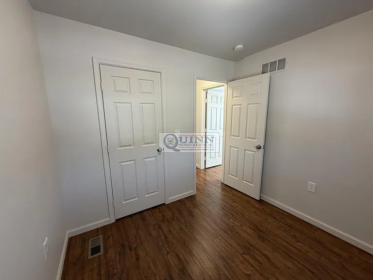 319 Willow Dr — Photo 11