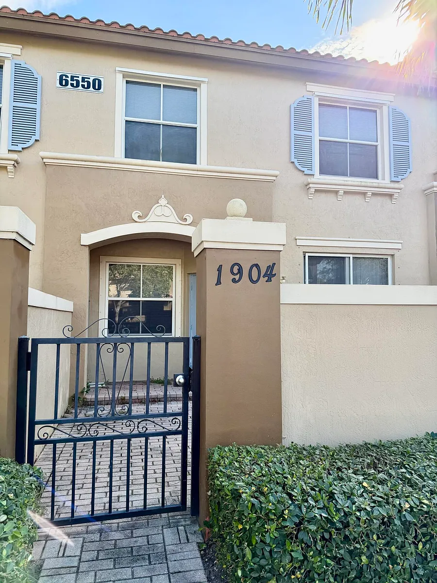 Building Photo - 6550 Morgan Hill Trl #1904