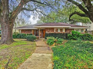 9011 Latma Ct, Houston, TX 77025