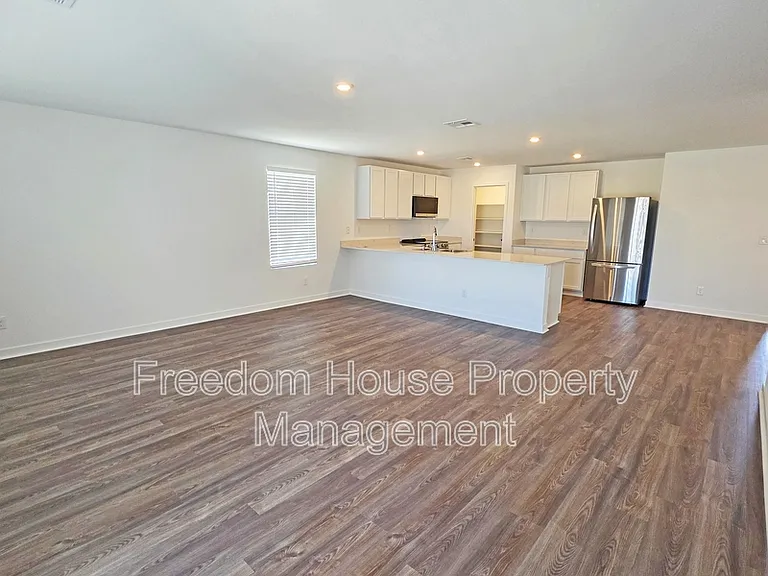663 E Huyana Wind Dr — Photo 26