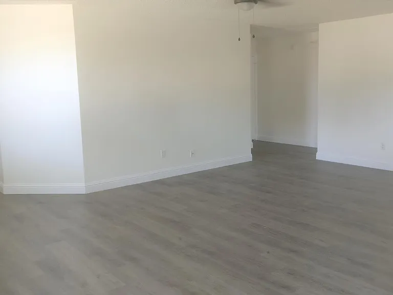 2644 Windy Point Ct — Photo 7