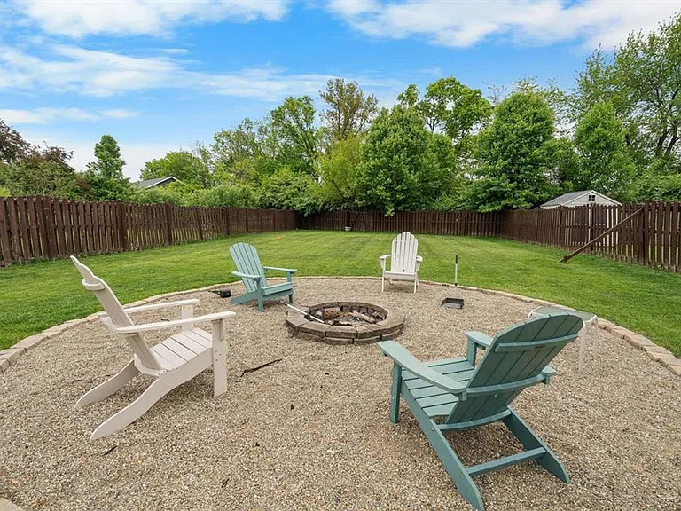 2293 Fleming Dr — Photo 23
