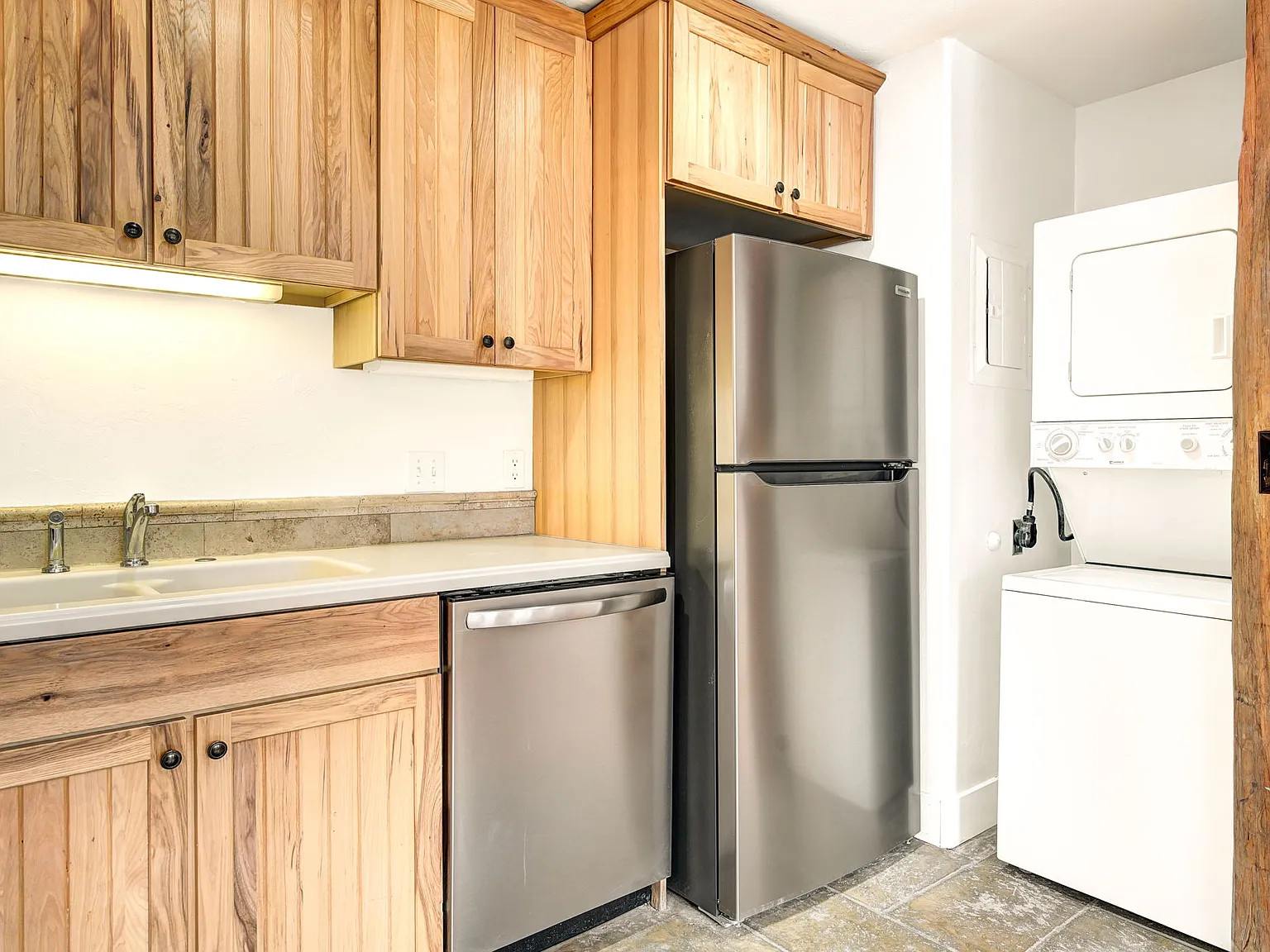 1 bed, 432 sqft, $1,900 — Photo 2