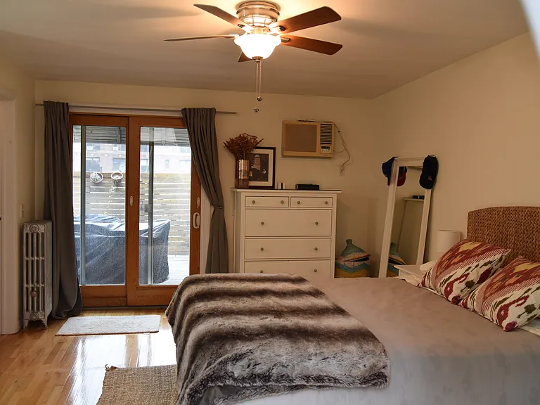 343 W 87th St #10 — Photo 15