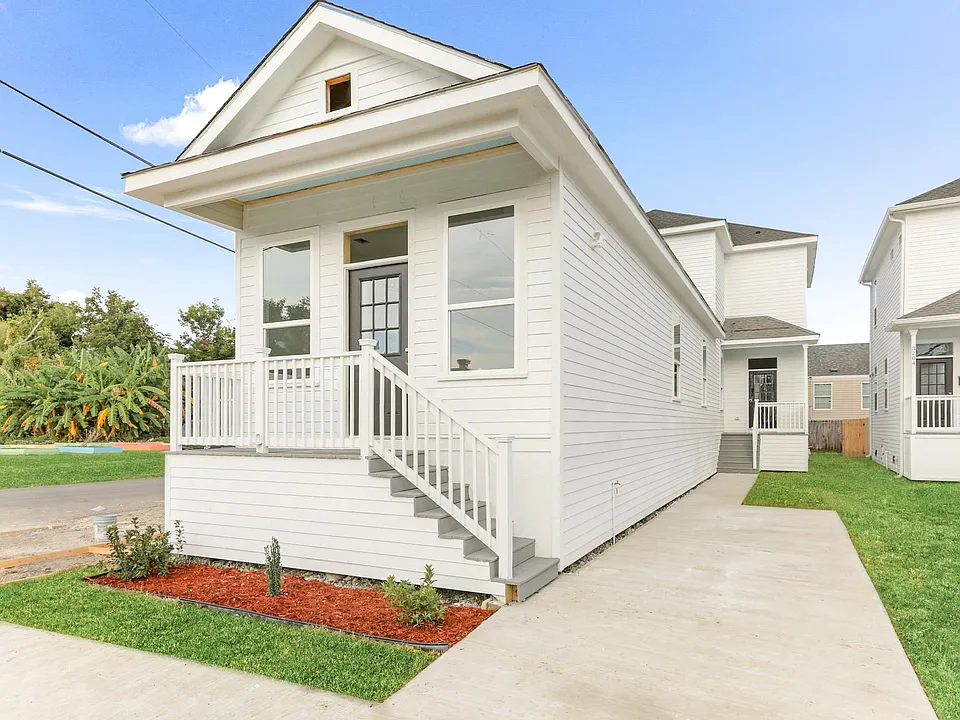 3200 Hollygrove St #3200
