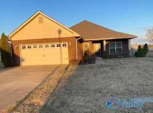 14620 Eva Cir, Athens, AL 35613