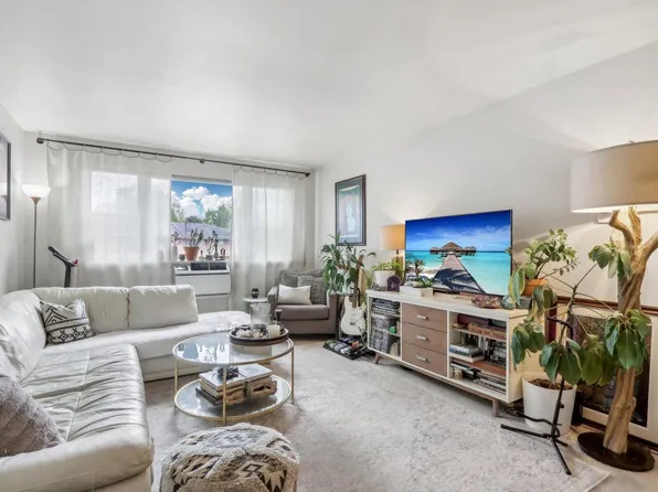 2121 North Cambridge AVENUE #209, Milwaukee, WI 53202