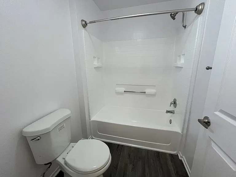 5235 Kester Ave — Photo 75