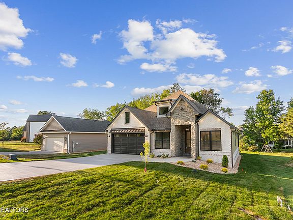 4th image of 207 Ogana Ln