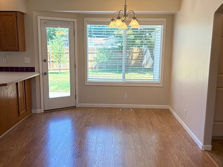 300 W Spicewood Dr — Photo 9