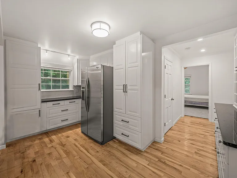 27180 Wellington Rd — Photo 15