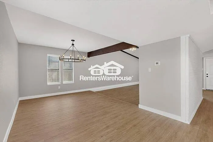 2605 Royal Oaks Dr — Photo 10