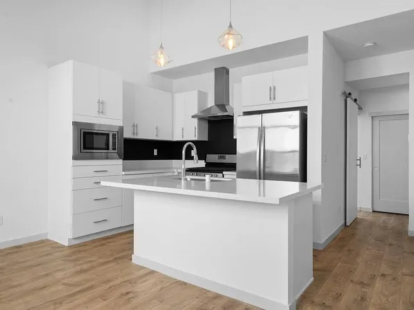 439 Lug Ln, Sacramento, CA 95818