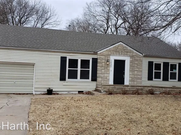 1432 W 20th St N, Wichita, KS 67203