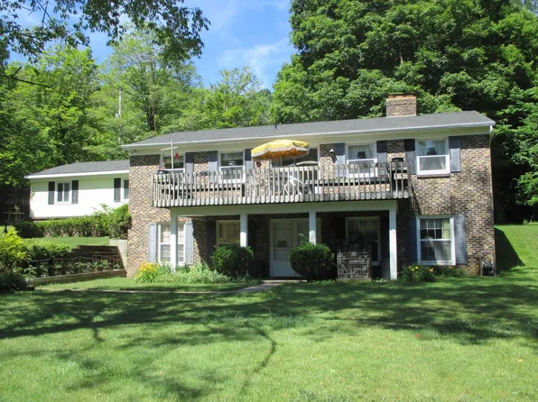 7380 Kilmer Dr SE, Grand Rapids, MI 49512