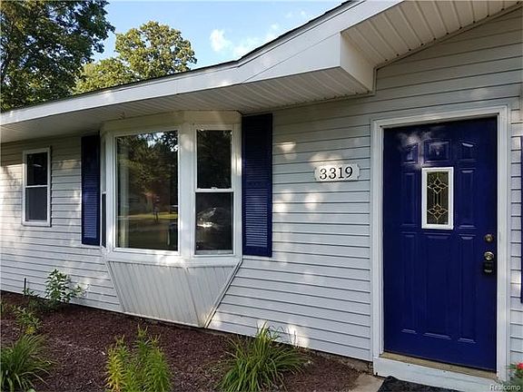 3rd image of 3319 Ellis Park Dr