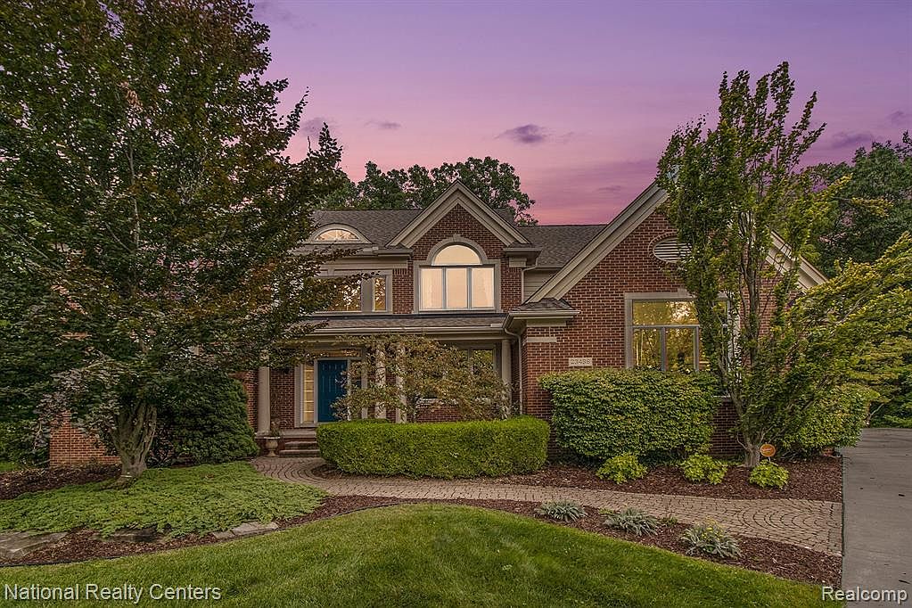23436 Broadmoor Park Ln, Novi, MI 48374 Zillow