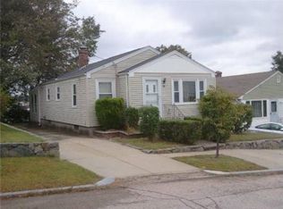 77 Edgeworth Ave, Providence, RI 02904