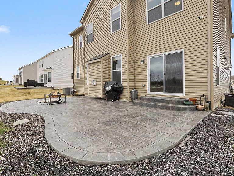 Listing photo 4