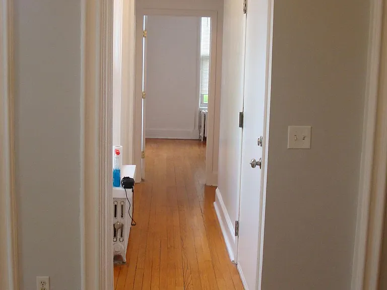 109 Montgomery St #1C — Photo 25