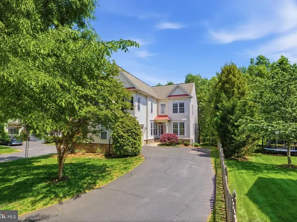 21980 Stonestile Pl, Ashburn, VA 20148