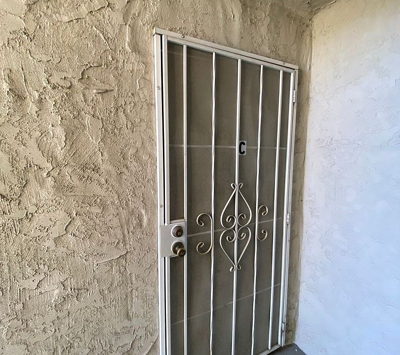 1st image of 12722 Lakeshore Dr APT C