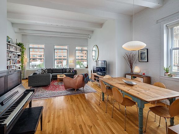 3rd image of 321 W 13th St APT 7B