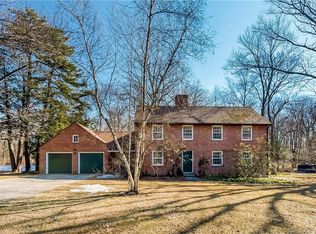 74 Kenmore Rd, Bloomfield, CT 06002