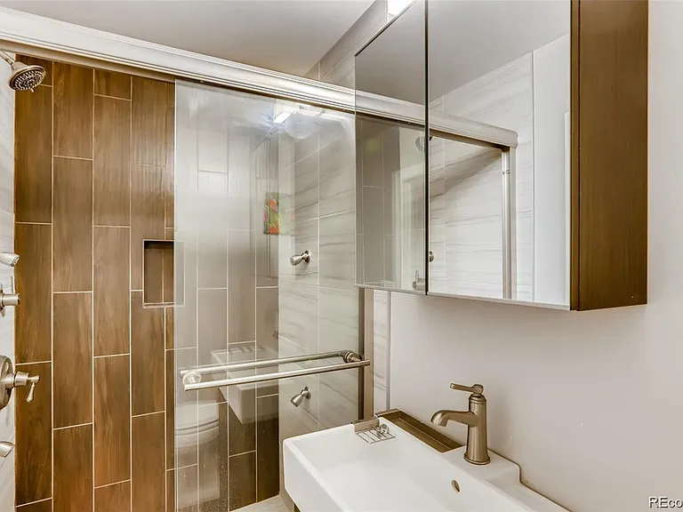 9745 Gatesbury Cir — Photo 18