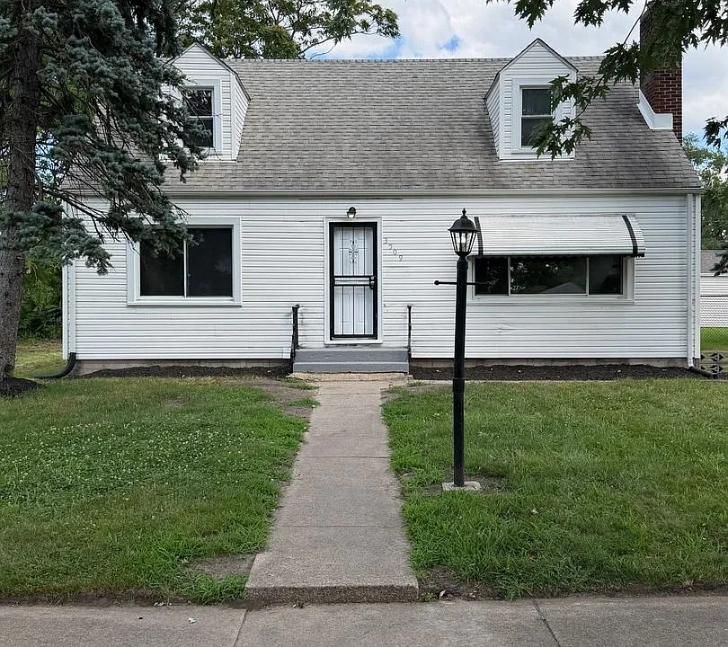3509 Buchanan St
