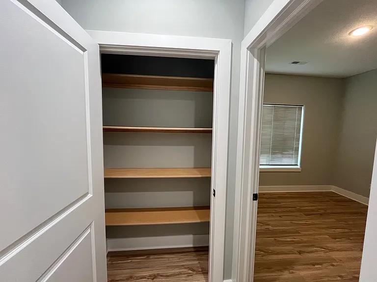 6812 W Kollmeyer St — Photo 33