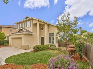 576 Saint George Dr, Salinas, CA 93905