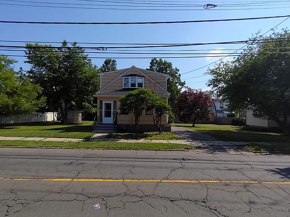 4th image of 102 Benham St