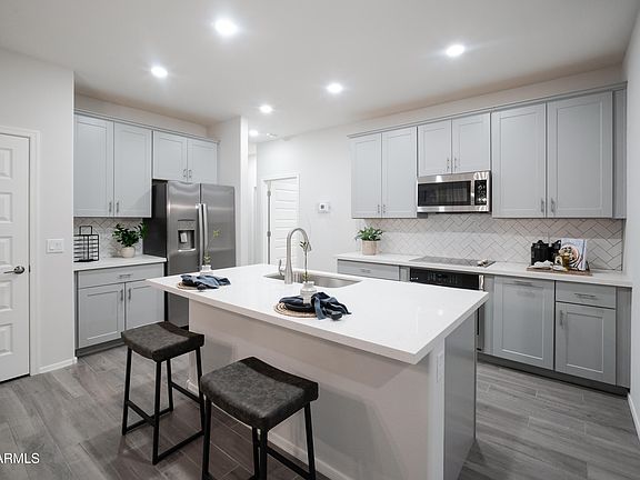 7th image of this home