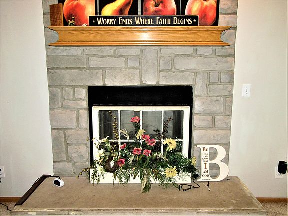 3rd image of 172 Gala Ave