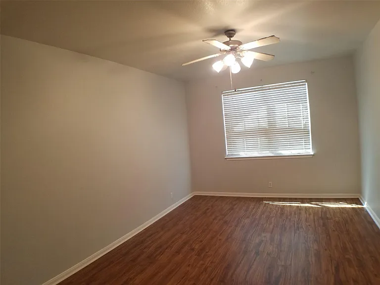 2500 Allred Dr #B — Photo 16