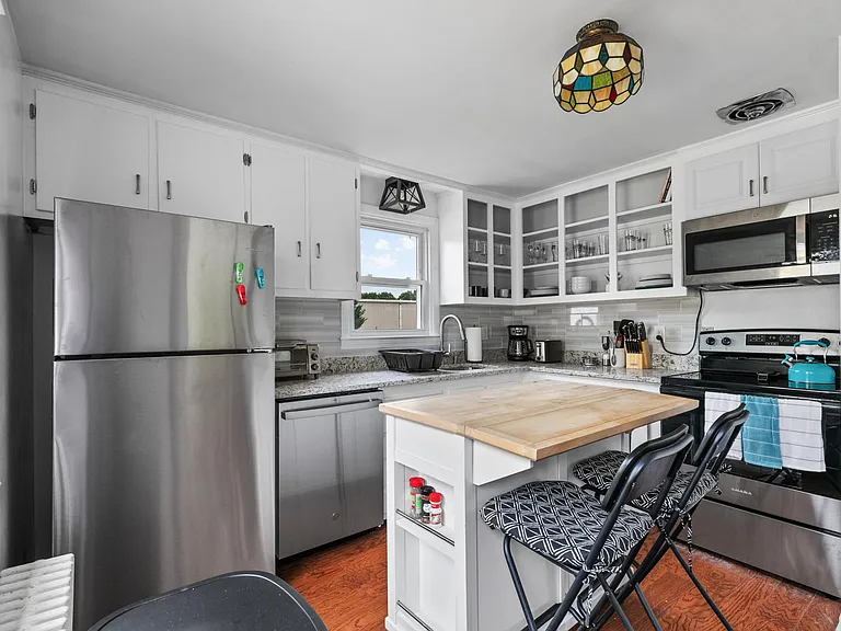 7 Casey Dr — Photo 6