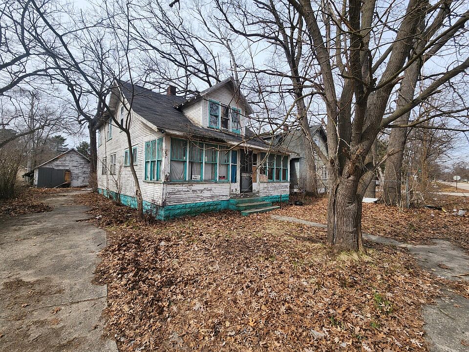 1st image of 2405 Howden St