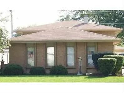 3547 186th St photo 1