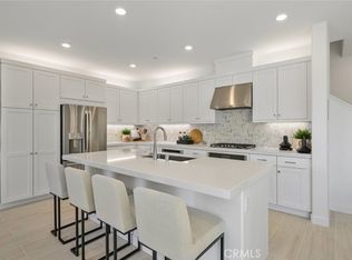 508 Checkerbloom Ln, Santa Paula, CA 93060