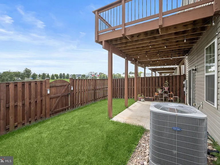 212 Upper Brook Ter — Photo 43